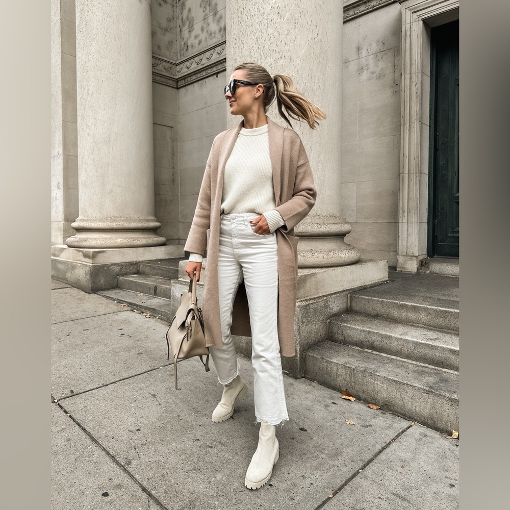 AMO White High-Rise Straight Jeans with Subtle Raw Hem